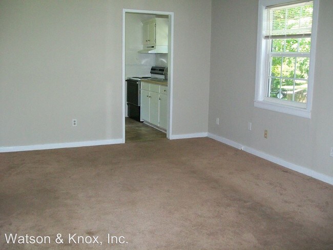 Foto del edificio - 311-311 Rose Ln