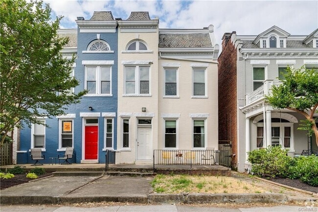 Building Photo - 1717 Hanover Ave
