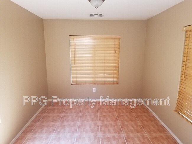 Foto del edificio - 16242 W Banff Ln