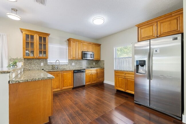 Building Photo - 1512 SW 106th Ave