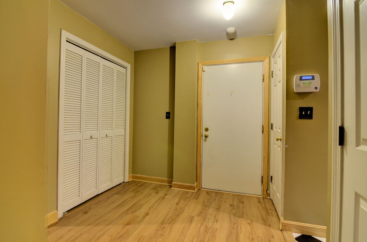 10 Weston Ave, Quincy, MA 02170 Condo for Rent in Quincy, MA