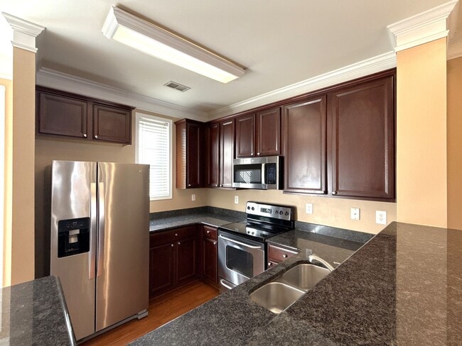 Foto del edificio - 8636 Beaver Creek Dr