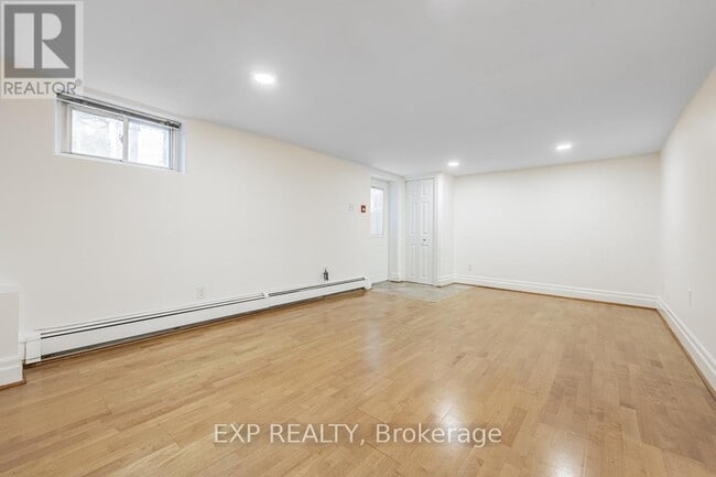 Building Photo - 635 Annette St