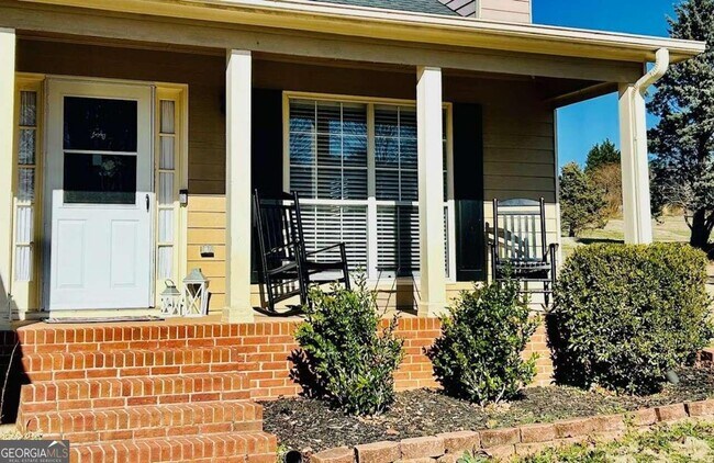 Building Photo - 5472 Riverchase Dr