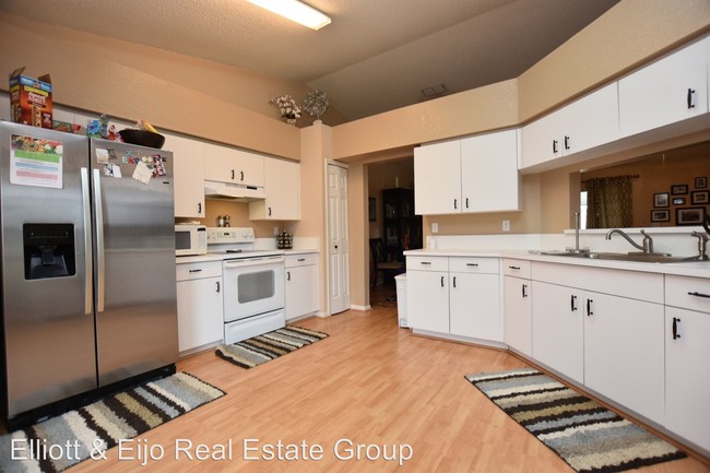 Building Photo - 3101 Big Valley Dr