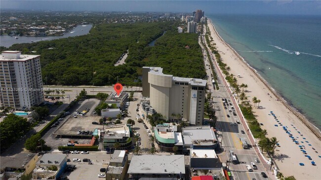 Foto del edificio - 935 E Sunrise Blvd