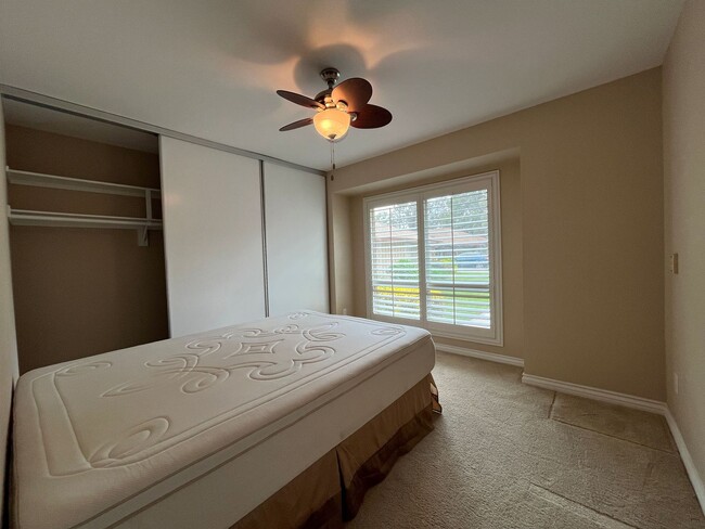Foto del edificio - Senior community w/pool, spa, pickle ball ...