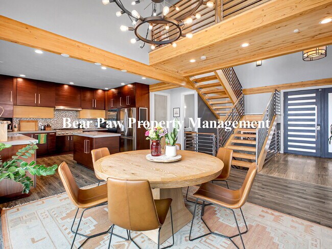 Building Photo - "Spacious 5-Bed Retreat with 3.5 Baths on ...
