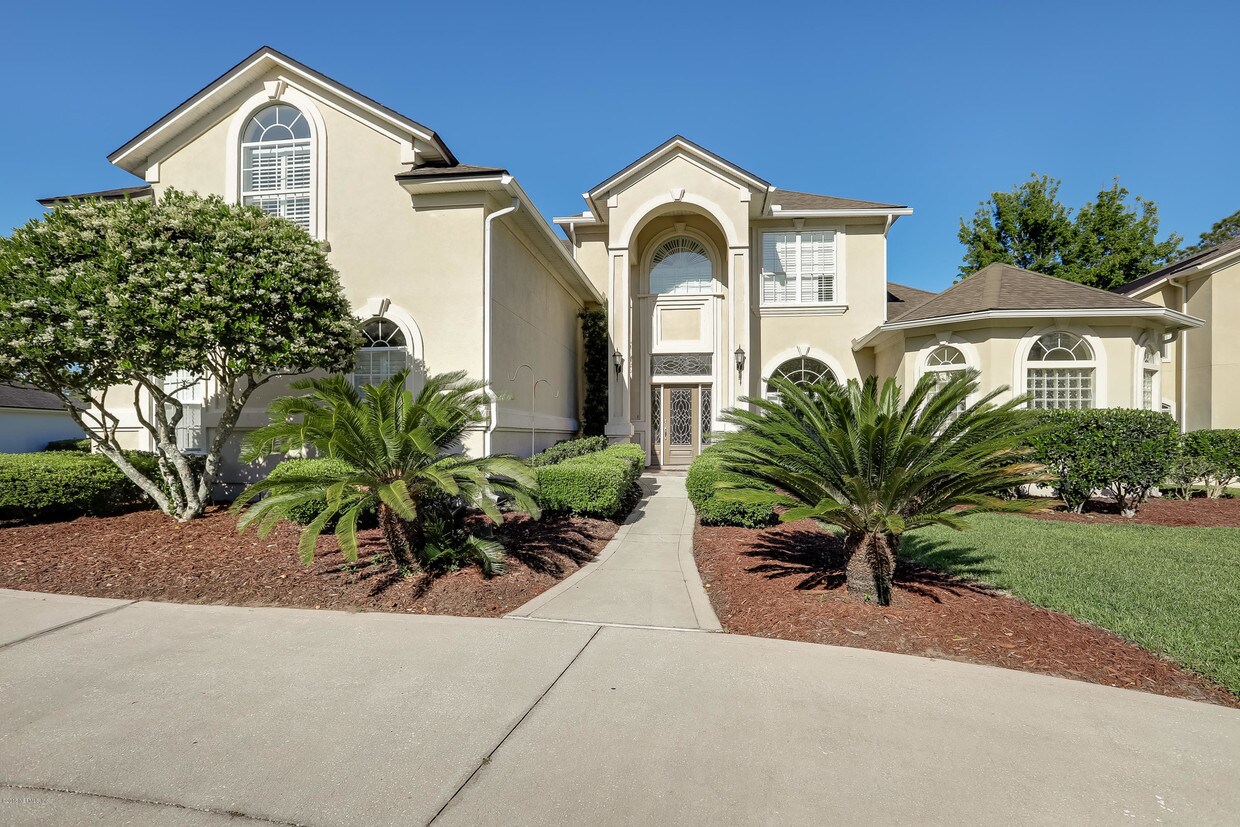 Foto principal - 10132 Deercreek Club Rd E