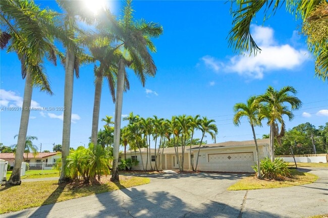 Building Photo - 8920 SW 142nd St