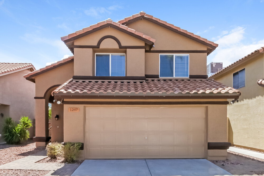 Primary Photo - 1247 E Muriel Dr