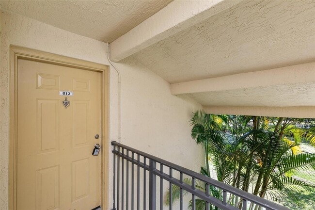 Building Photo - 1237 SW 46th Ave