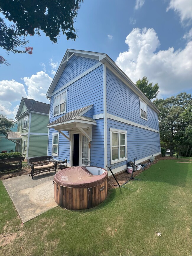 Building Photo - 162 Ruth Dr