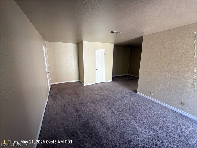 Foto del edificio - 4450 Sandy River Dr