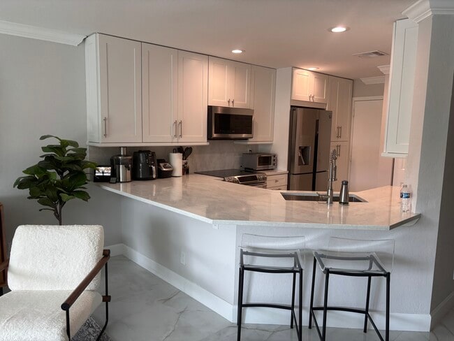 Building Photo - 16207 Sierra Palms Dr