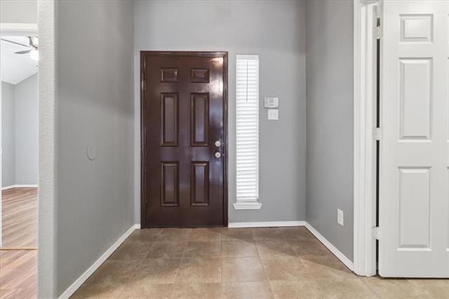 Foto del edificio - 2657 Red Spruce Dr