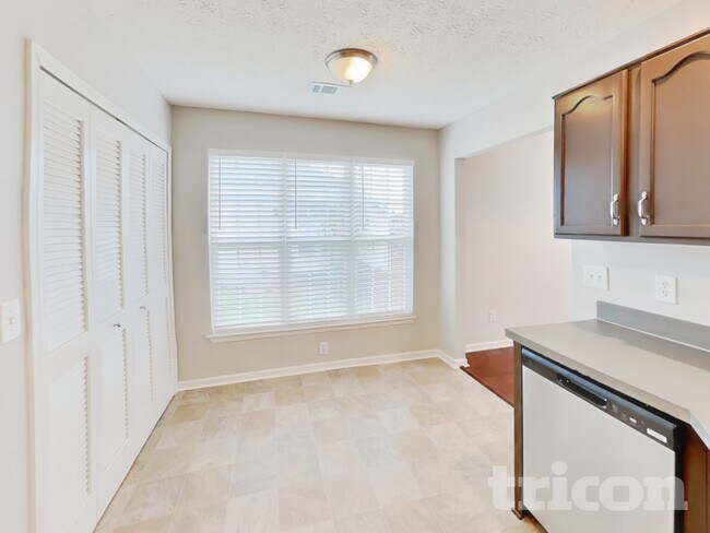 Building Photo - 2923 Wills Ct