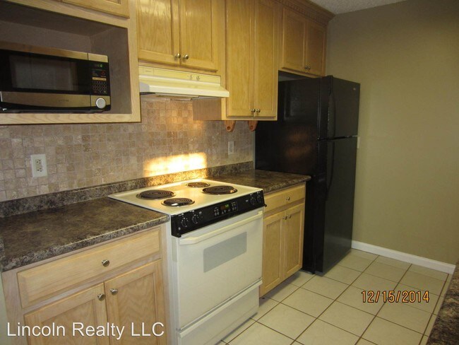 Building Photo - 4065 Northlake Dr