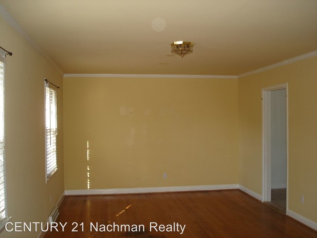 Building Photo - 4 br, 2 bath House - 1422 Brothers Drive
