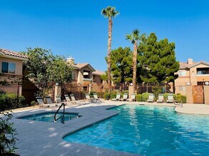 Building Photo - 1050 E Cactus Ave