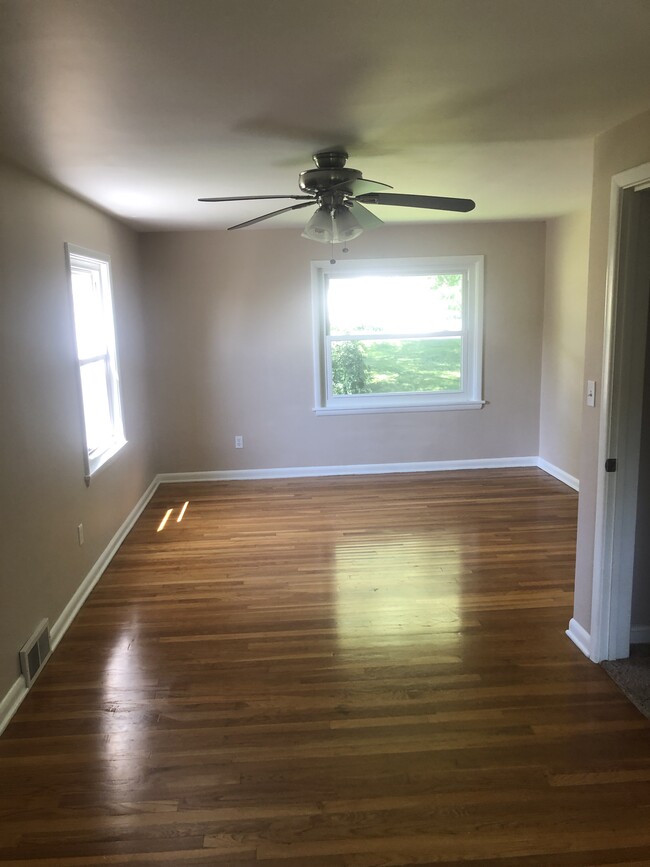 Bedroom 1 - 569 Hill Blvd