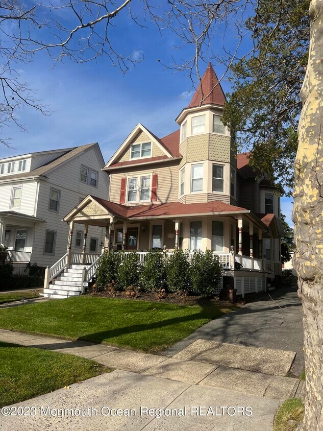 Primary Photo - 407 Euclid Ave