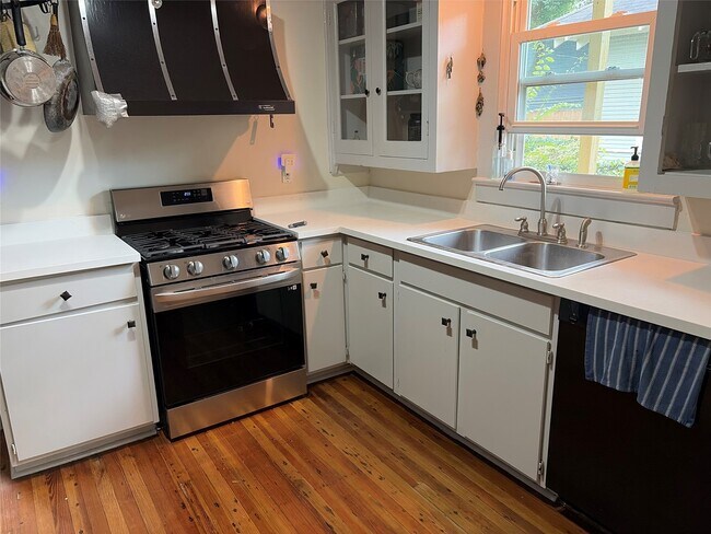 Foto del edificio - 1419 Kipling St