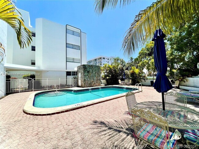 Foto del edificio - 1075 93rd St