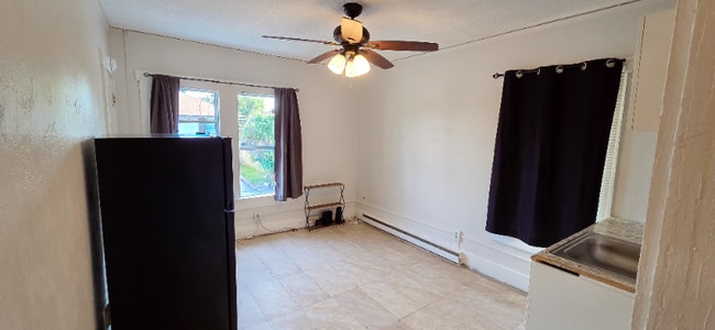 Building Photo - 306 Taylor Ave