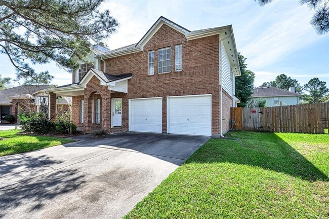 Building Photo - 22615 Old Church Ln