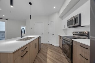 Building Photo - 1035 Melanson Rd