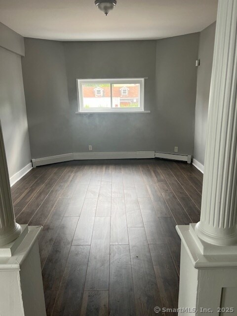 Foto del edificio - 118 E Farm St