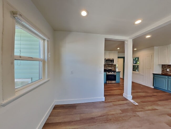 Building Photo - Gaskill Gem 4/2 with Studio ADU Included