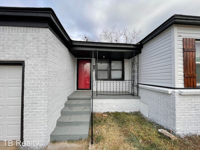 Building Photo - 3 br, 1 bath House - 2629 NE 16th St