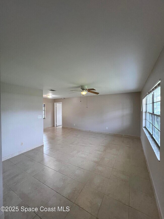Foto del edificio - 880 Brunswick Ln