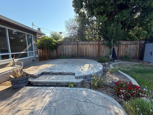 Building Photo - 1695 Merrill Dr
