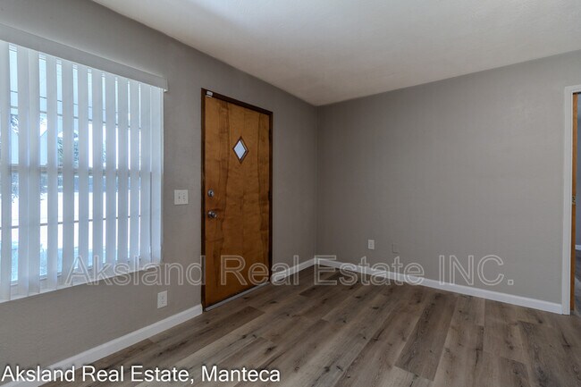 Foto del edificio - 3005 W Lathrop Rd