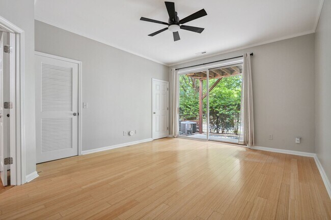 Foto del edificio - Spacious North Raleigh Townhome, just minu...