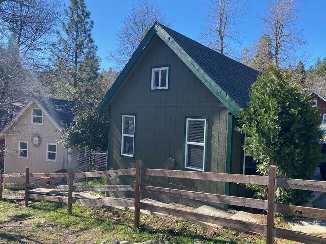 Foto del edificio - 22662 Seeley Dr