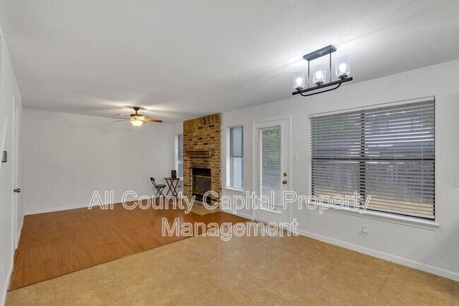 Foto del edificio - 910 Crieff Cross Dr