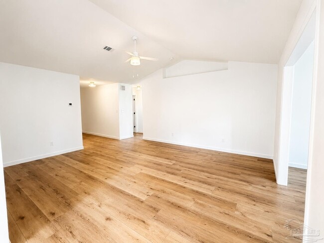 Building Photo - 315 Mirabelle Dr