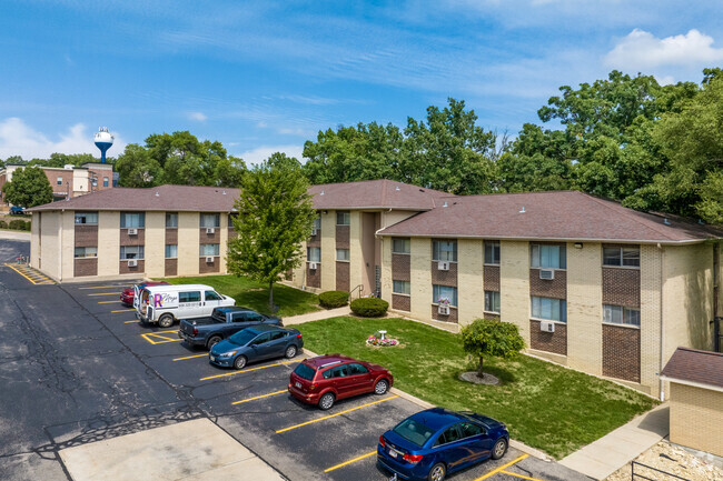 Executive East Apartments - Apartments in Monona, WI | Apartments.com