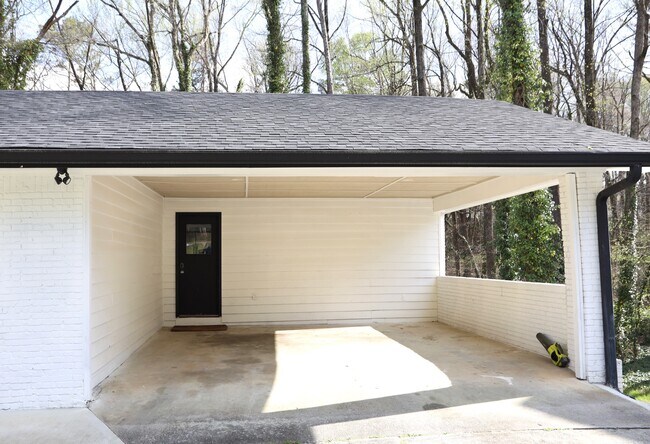 Foto del edificio - 6858 Lockridge Dr NW
