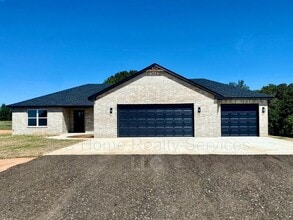 Building Photo - 2184 Hilltop Ln