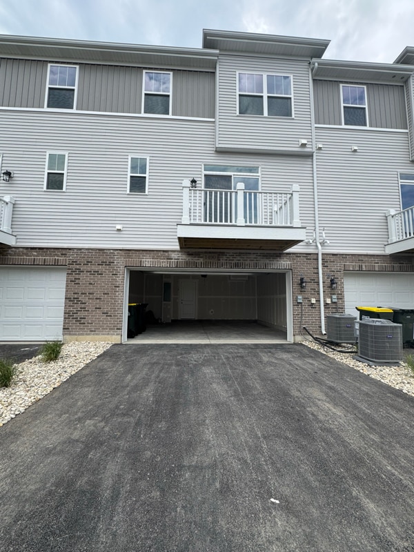 Building Photo - 1490 Blaine St
