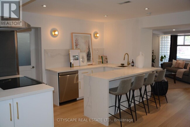 Photo du bâtiment - 41 Treelawn Pkwy