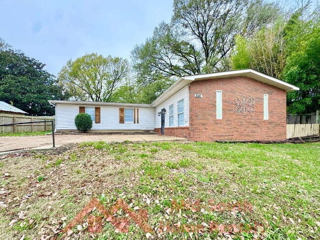 Building Photo - 3141 Arrendale St