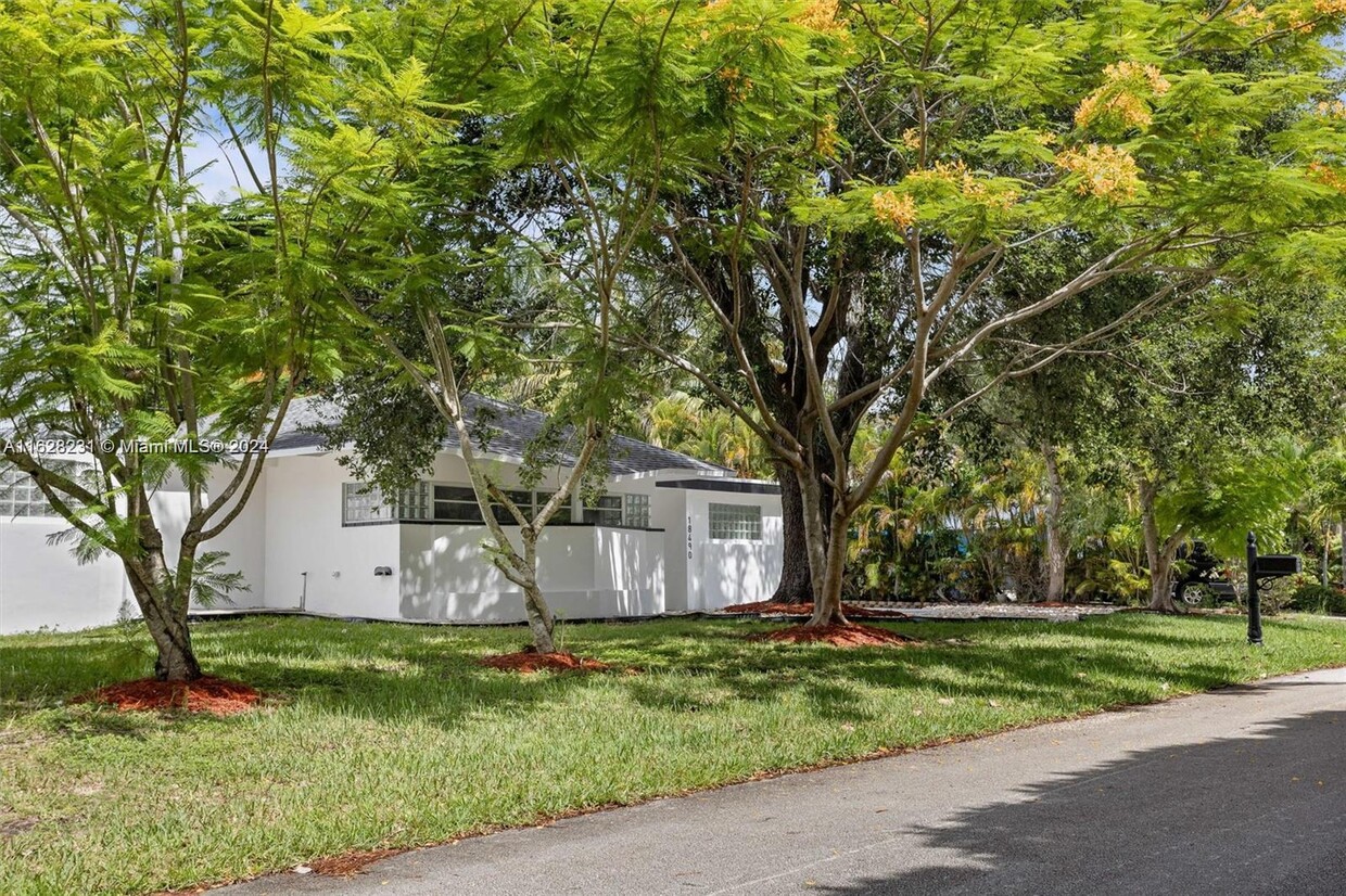 Foto principal - 18490 SW 83rd Ave