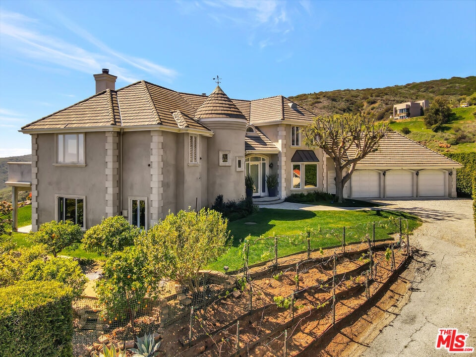 Primary Photo - 3000 Sequit Dr