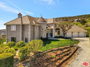 Building Photo - 3000 Sequit Dr